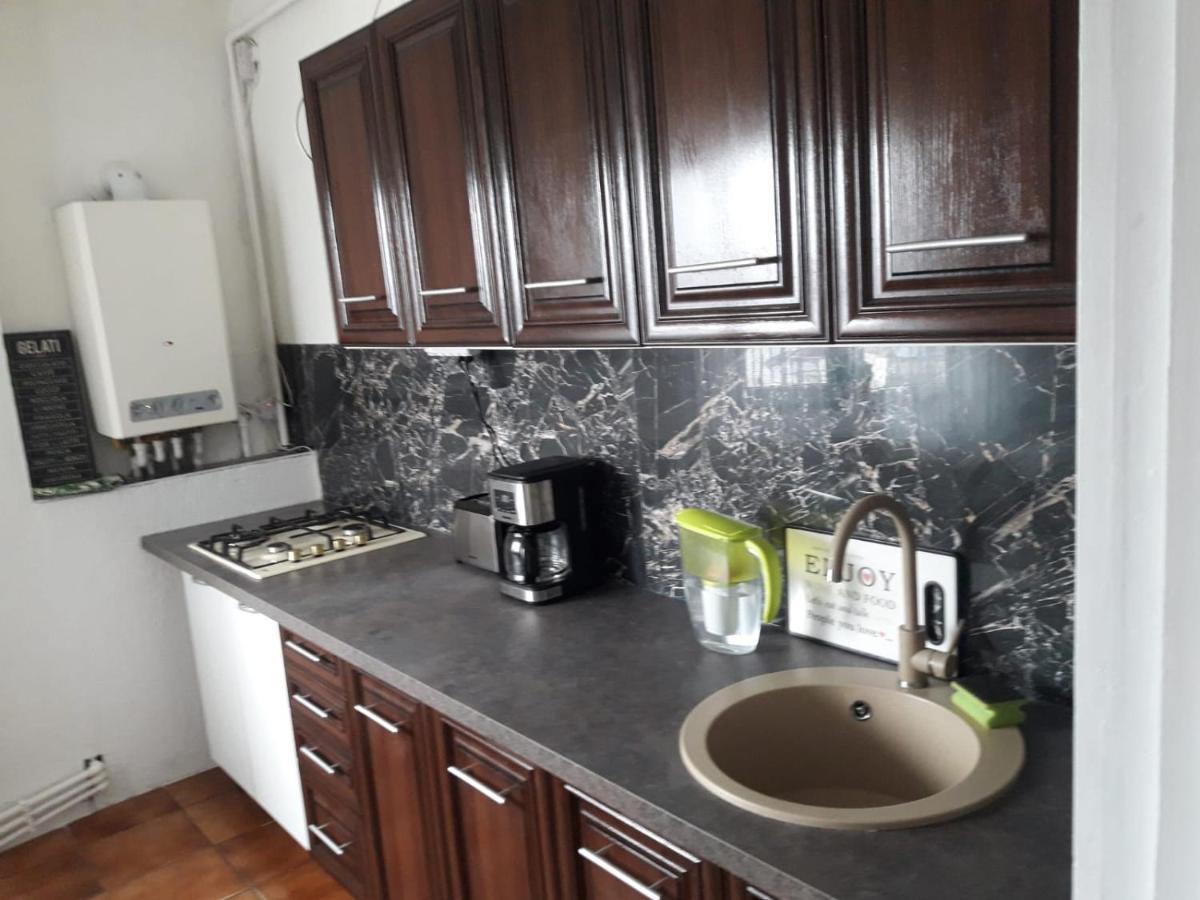 Hellen'S Ultracentral Apartament บูเซา ภายนอก รูปภาพ
